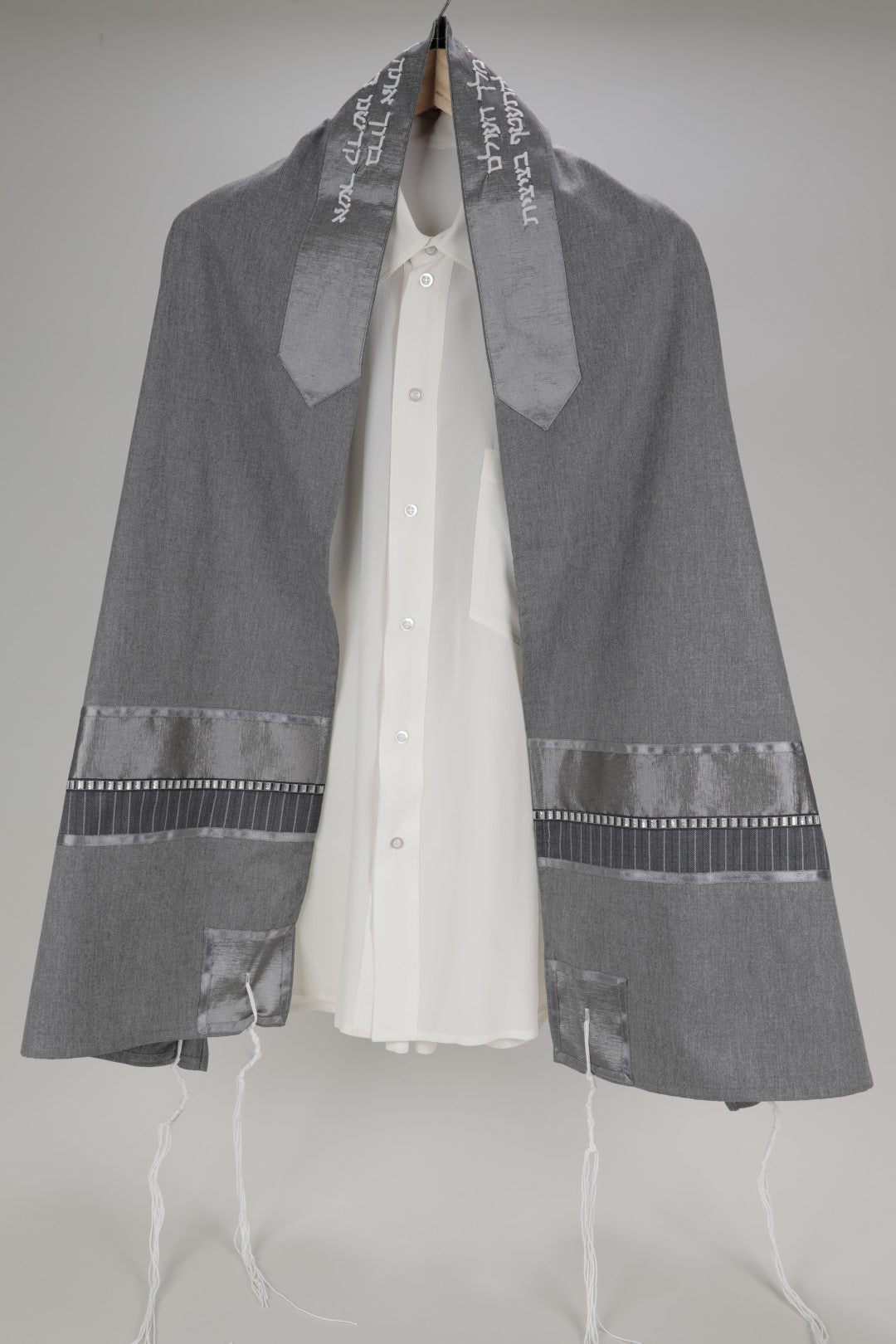 DISTINGUISHED GRAY TALLIT WITH SILVER TRIMMING