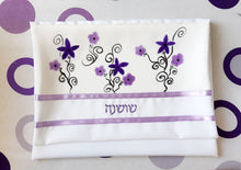 Load image into Gallery viewer, purple flowers silk tallit with name רקמה שושנה